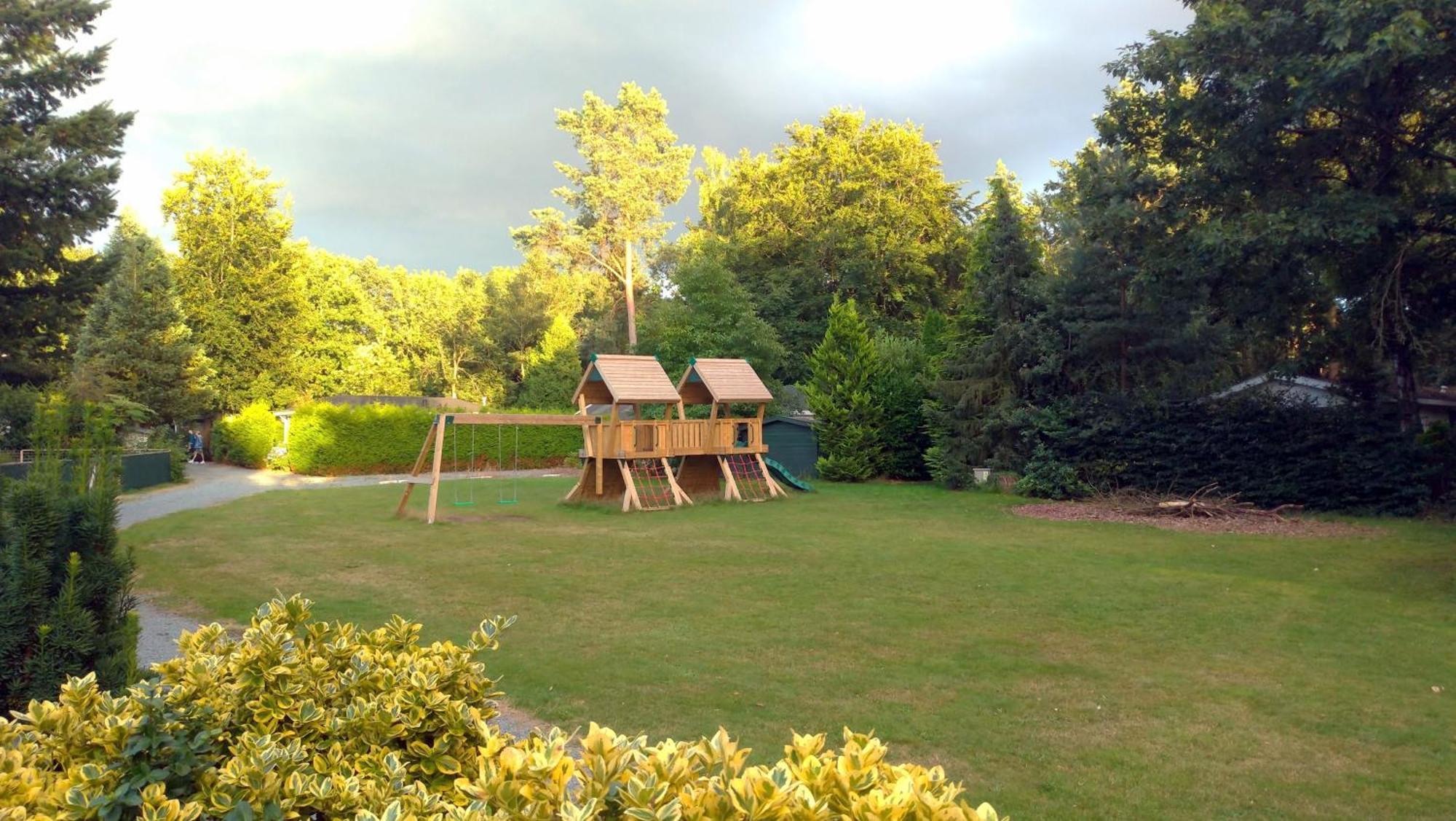 Chalet 42 'Vuursteenberg' Bospark Ijsselheide Zwolle Hattemerbroek מראה חיצוני תמונה